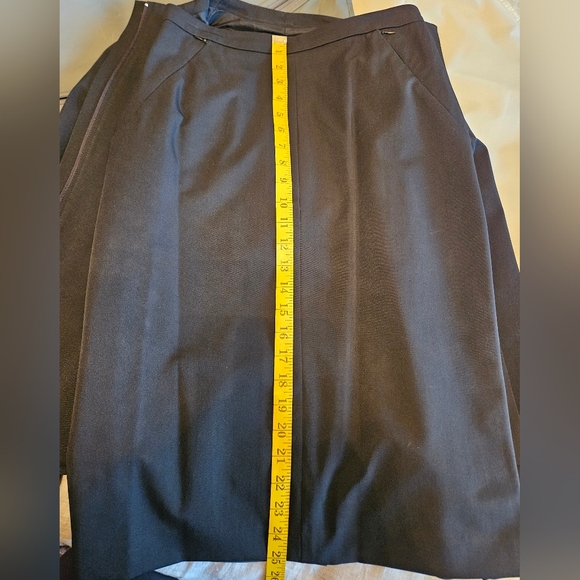 Size 4 Brian Bailey (for Holt Renfrew) Fitted Black Suit with Pencil Skirt - Picture 15 of 16